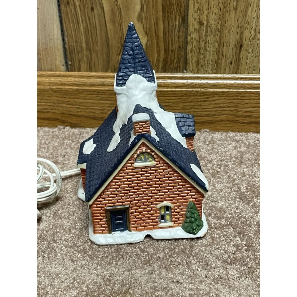 Trim A Home Blue Roof Church Lighted 1994 Plug‎ In Vintage Works Collectible